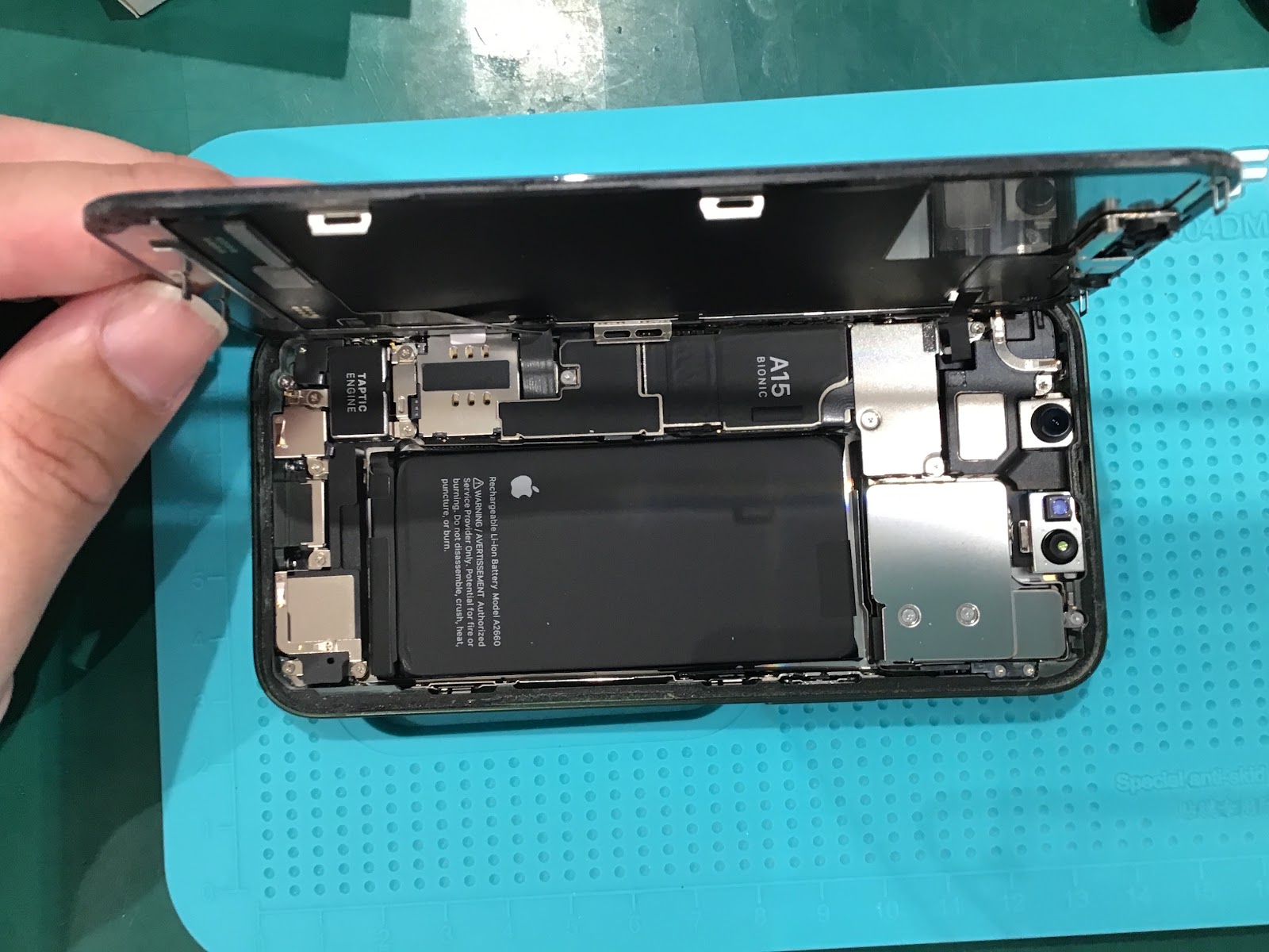 iPhone13mini(アイフォーン)のバッテリー交換をさせて頂きました！スマホ修理工房丸井錦糸町店です！